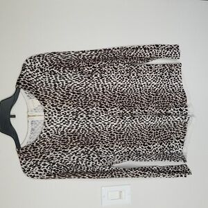 Chico's womens scoopneck longsleeve leopard sweater